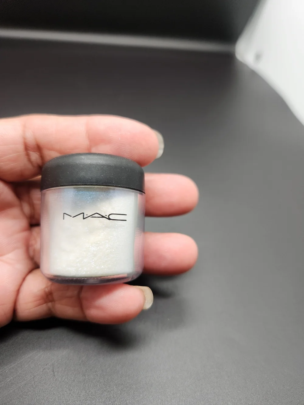 MAC Iridescent Loose Pigment - Reflects Blue